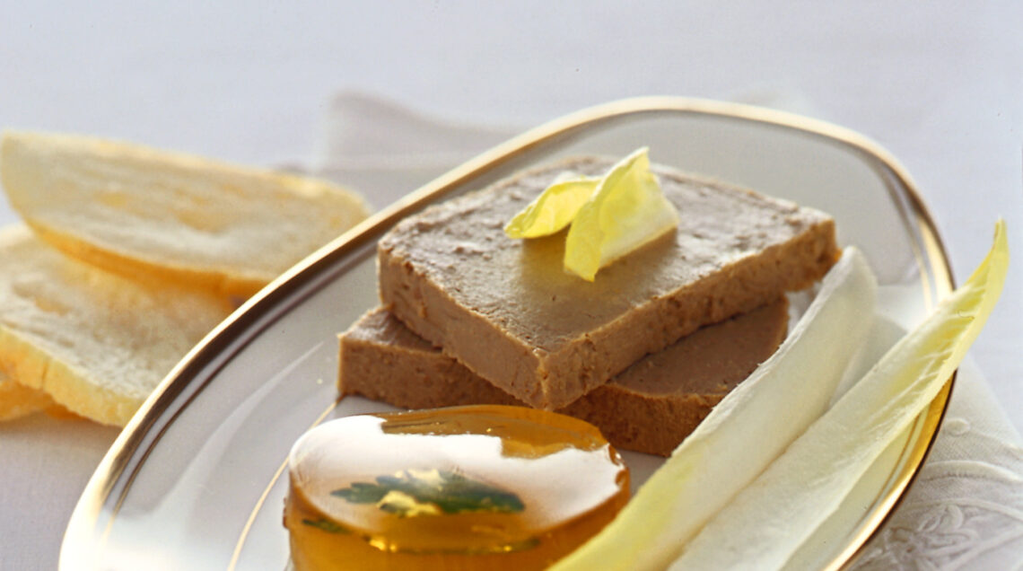 pate-di-fegato-con-rondelle-di-gelatina