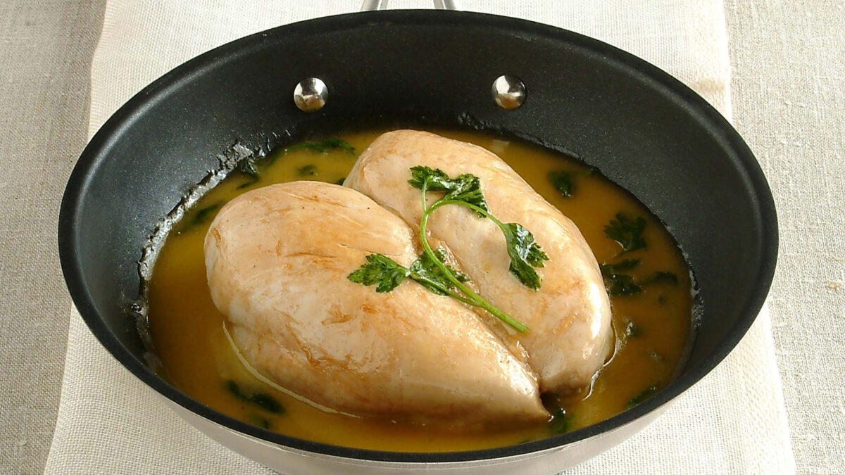 Petto di pollo glassato al vino bianco