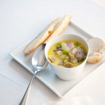 piccoli-chowder-di-vongole-e-tartufi-di-mare