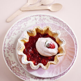 pie-di-fragole-con-la-panna