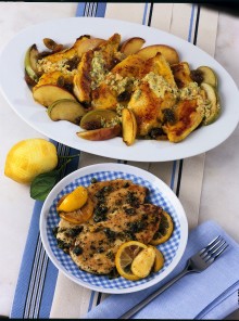 Pollo al curry con mele e uvetta