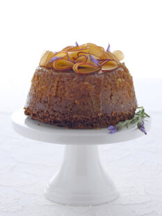 pudding-al-miele-di-lavanda-con-insalata-di-pesche ricetta