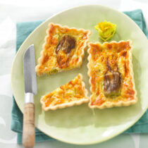 quiche-con-fiori-di-zucca-e-crescenza