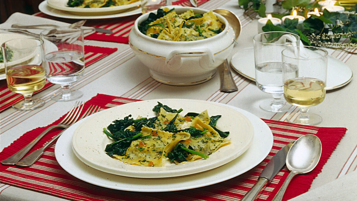 Ravioli di pesce con spinaci