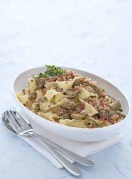 reginette-con-carciofi-al-lardo-croccante