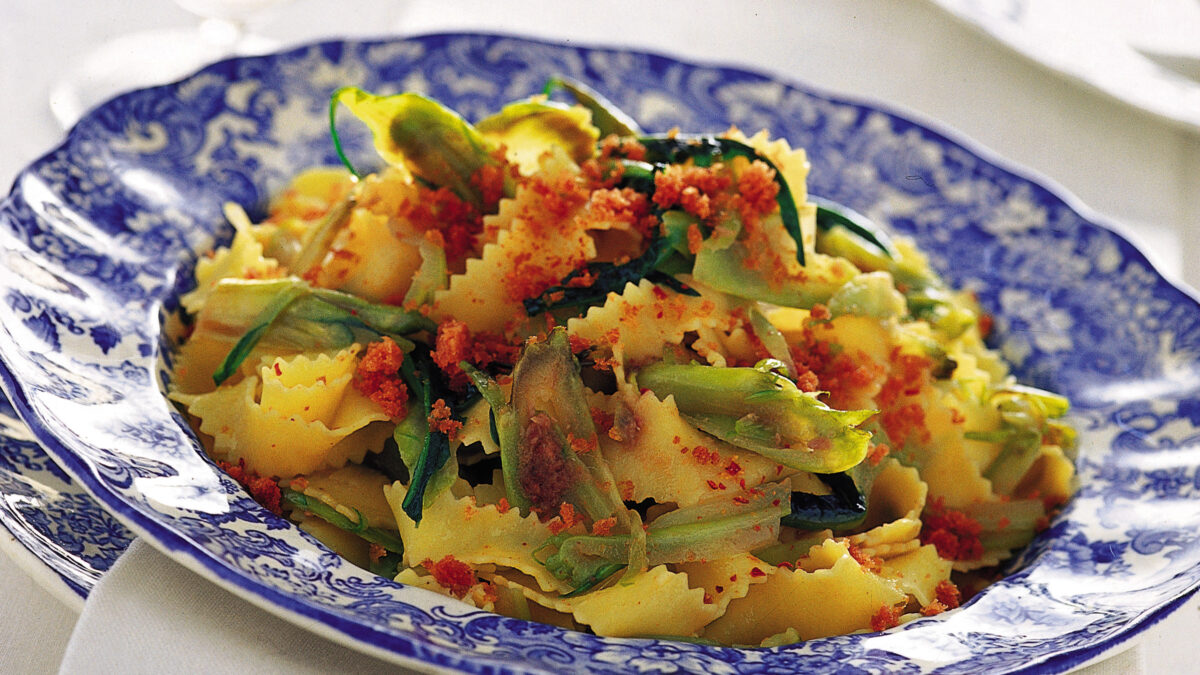 Reginette con le puntarelle e briciole tostate