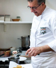 ricetta battuta-croccante-di-filetto-con-fonduta-e-spinaci