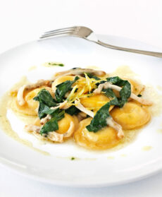 ricetta ravioli-al-formaggio-con-i-cannolicchi