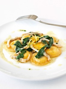 I ravioli al formaggio con i cannolicchi