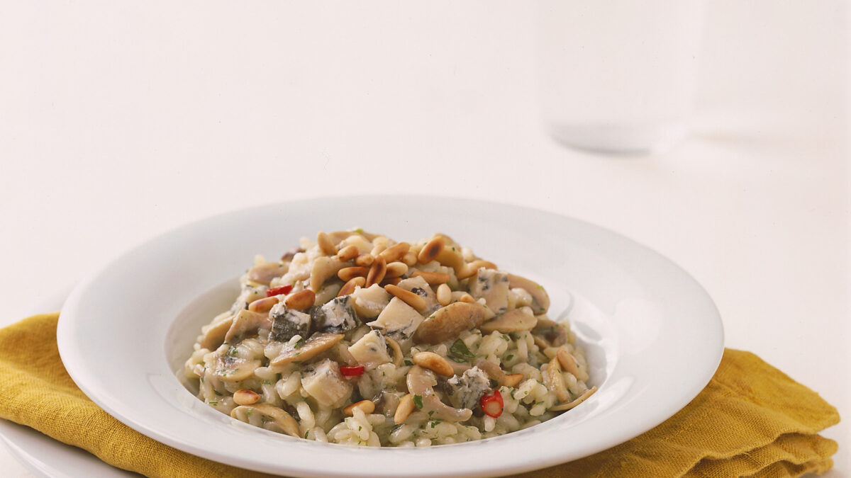 Risotto gorgonzola e funghi, un classico autunnale