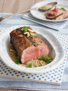 roastbeef-con-mandorle-scalogni-e-menta