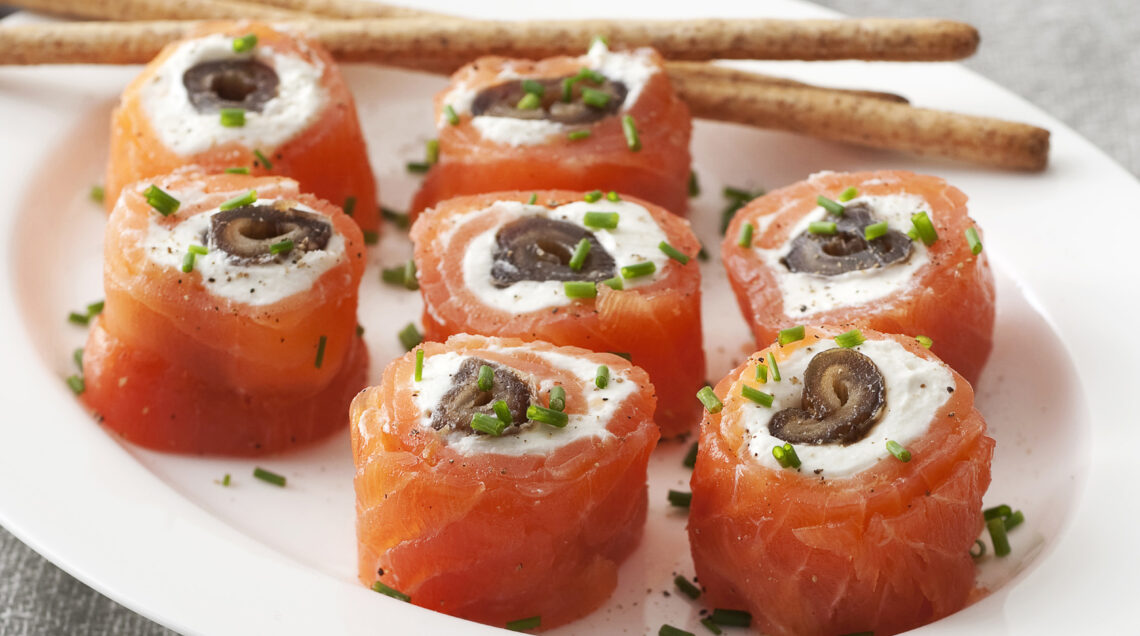 rotolini di salmone e datteri Sale&Pepe ricetta