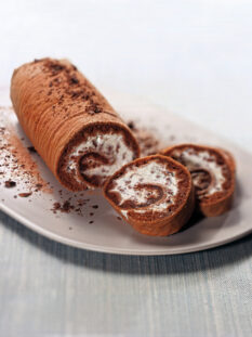 rotolo-al-cioccolato-farcito-con-ricotta