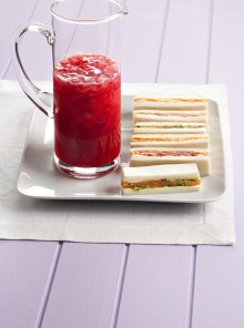 Sandwich di salmone e verdure