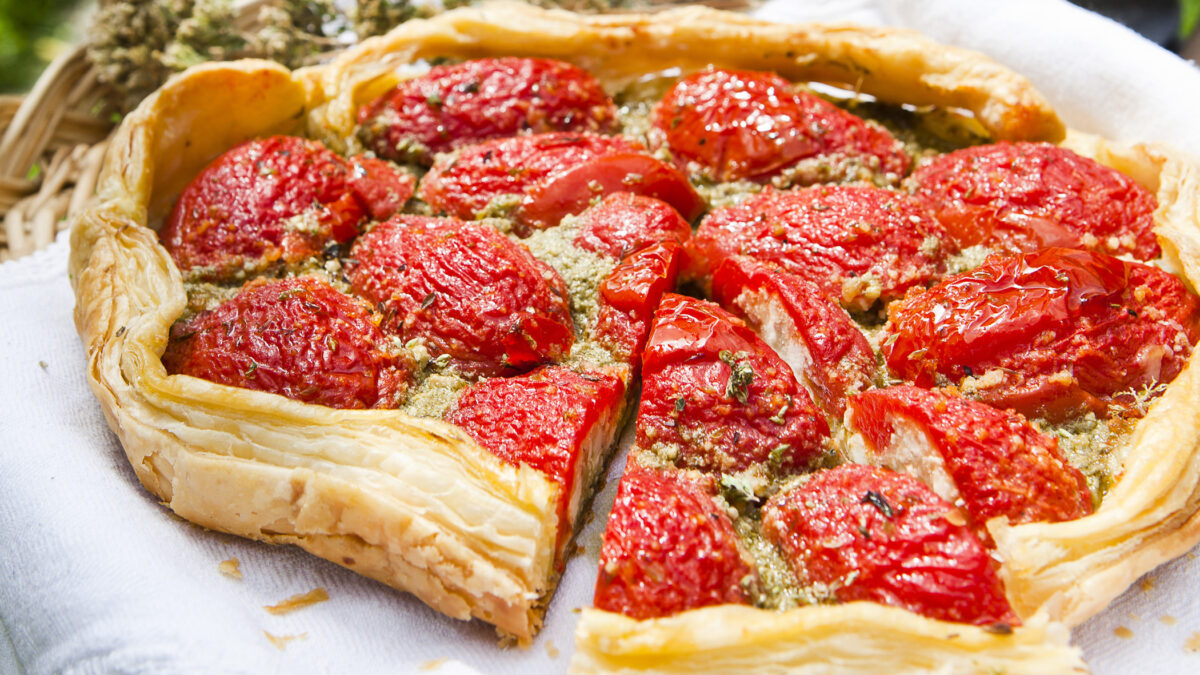 Sfogliata di pomodori ripieni