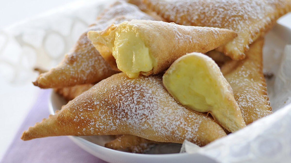 Sfogliatelle alla crema pasticcera