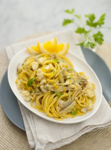 Spaghetti alla chitarra con ragù bianco di pescatrice e carciofi
