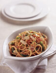 spaghetti con fagiolini e pesto di pomodori secchi Sale&Pepe ricetta