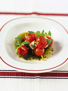 spiedini-di-pomodoro-e-ricotta-salata