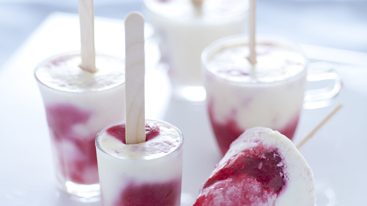 Stecchi di panna cotta ai lamponi