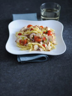 strozzapreti-in-insalata-con-polpo-al-peperoncino