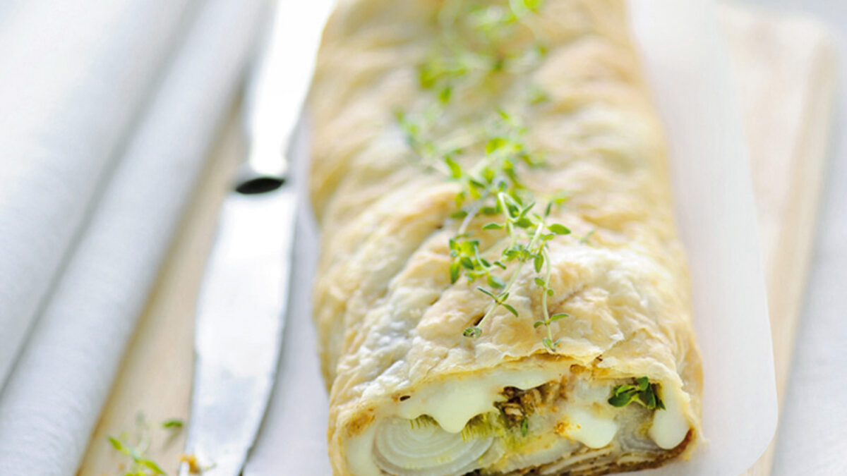 Strudel di cipollotti e crescenza