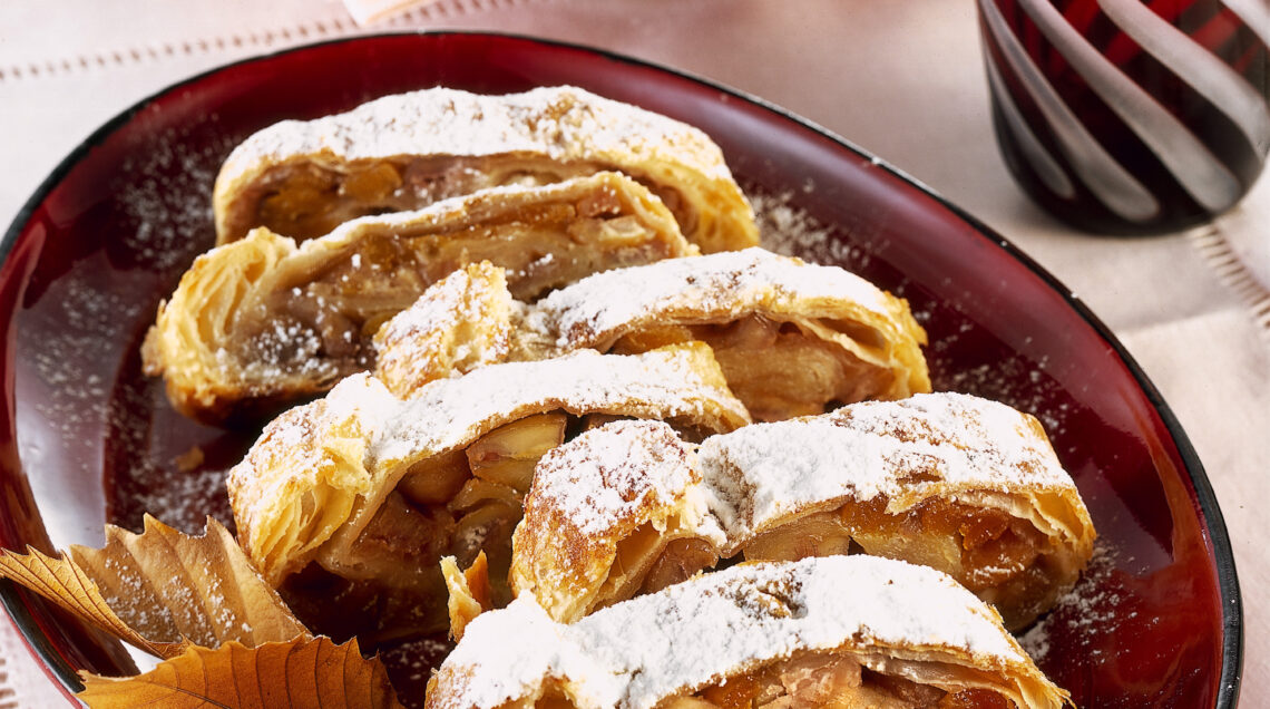 strudel-speziato-con-albicocche-secche