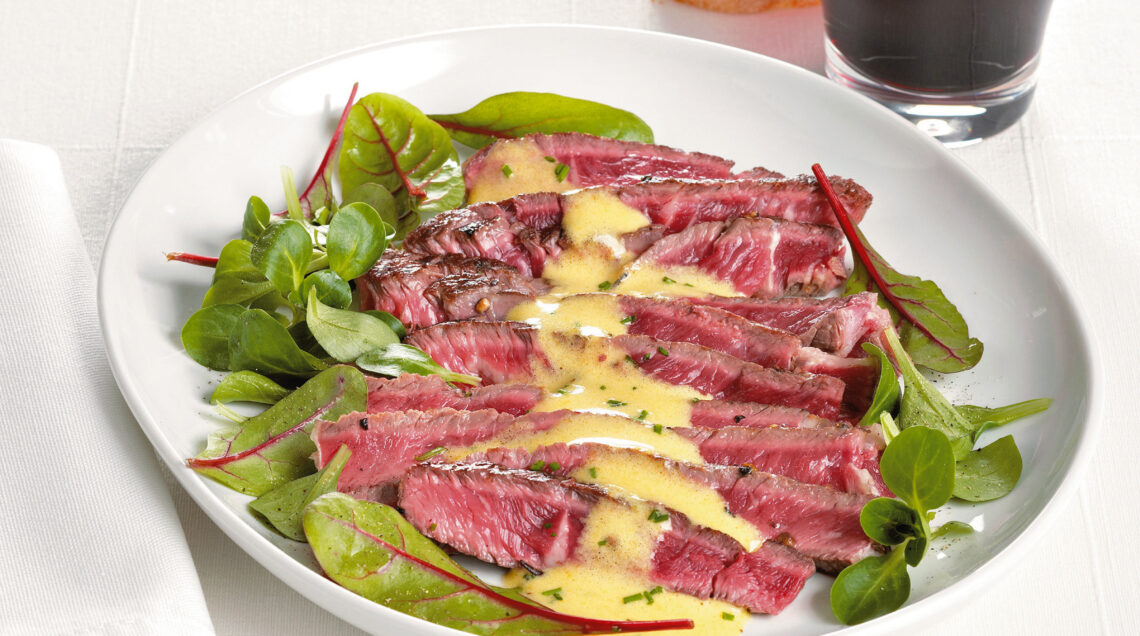 tagliata-di-manzo-con-zabaione-allerba-cipollina