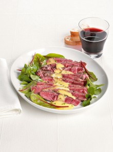 Tagliata di manzo con zabaione all'erba cipollina