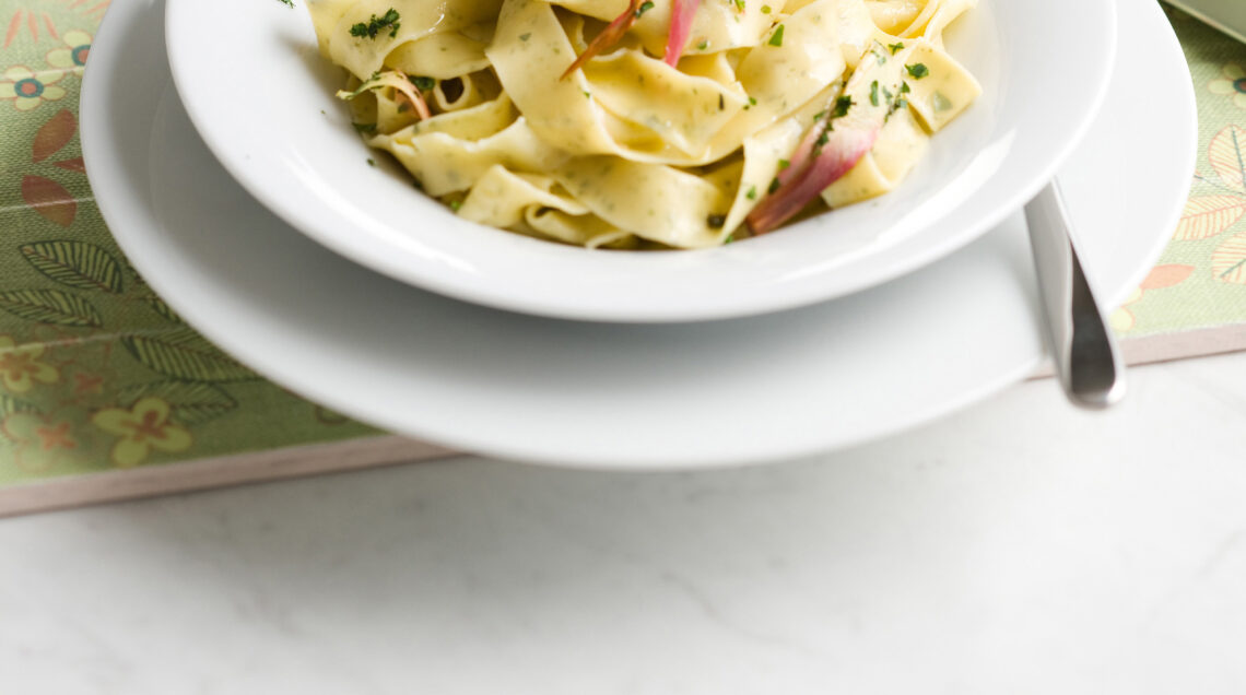 tagliatelle-alla-vernaccia-con-ragu-di-carciofi