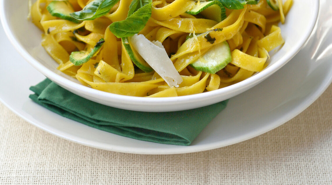 tagliatelle-con-zucchine-e-limone