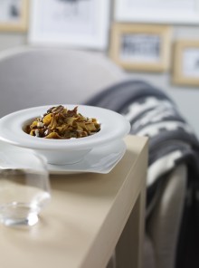Tagliatelle di farina di ceci con capriolo e porcini
