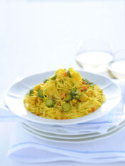 tagliolini con ragu di pollo e zucchine allo zafferano ricetta Sale&Pepe