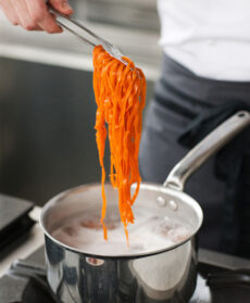 tagliolini-con-trigliette-e-crema-di-ceci preparazione