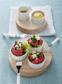 Tartare di vitellone con salsa d'uovo