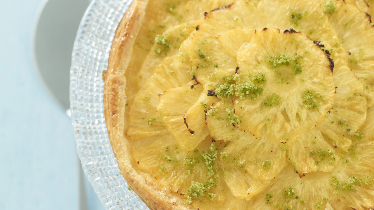 Tarte con carpaccio d’ananas alla menta e salvia