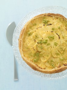 La tarte con carpaccio d'ananas alla menta e salvia