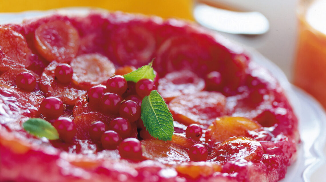 tatin-di-albicocche-con-ribes-e-zenzero