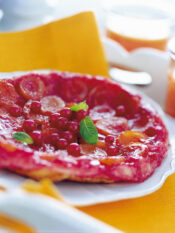 tatin-di-albicocche-con-ribes-e-zenzero