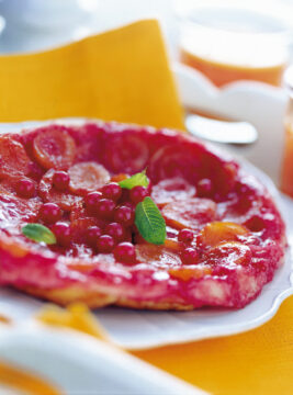 tatin-di-albicocche-con-ribes-e-zenzero