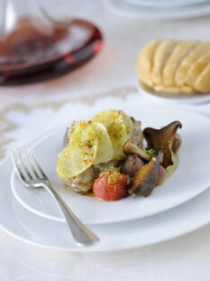 tiella-di-agnello-e-cardoncelli