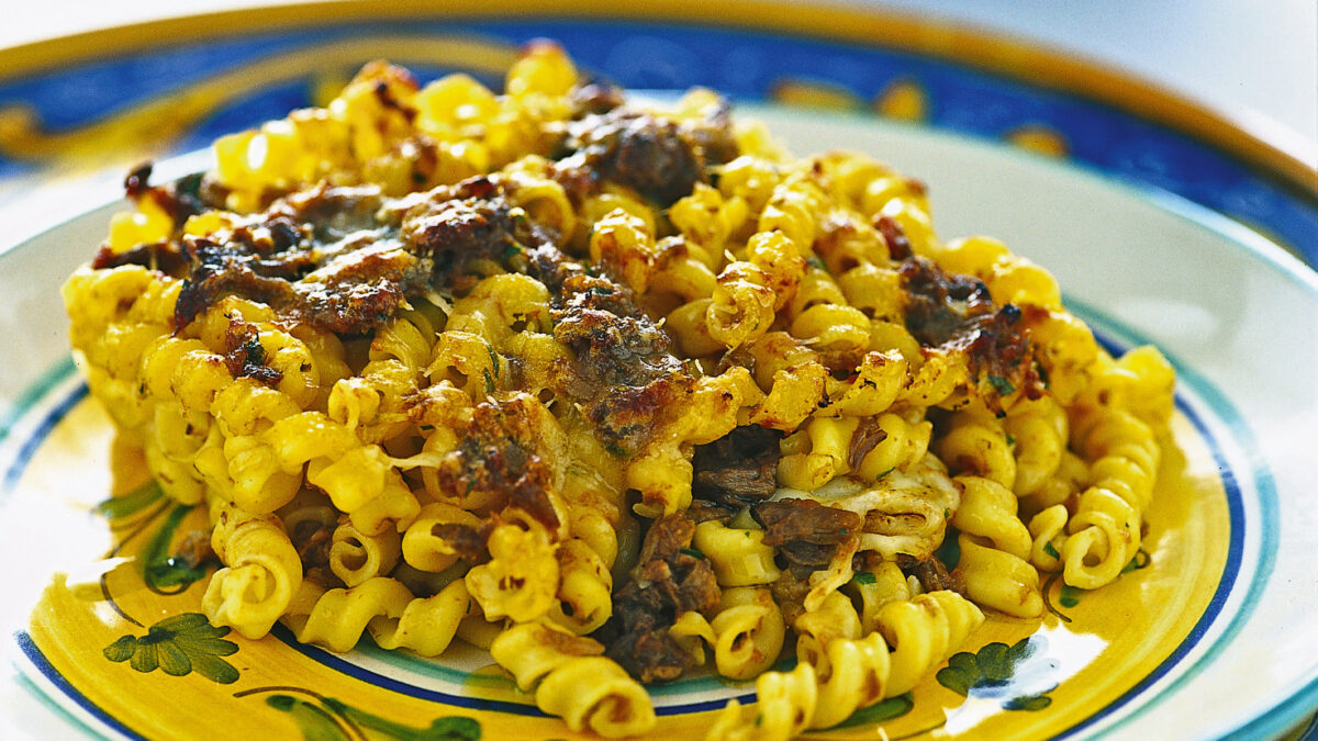 Torchietti con ragù di carne alla siciliana