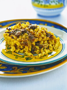 torchietti-con-ragu-di-carne-alla-siciliana