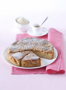 La torta di mele e nocciole
