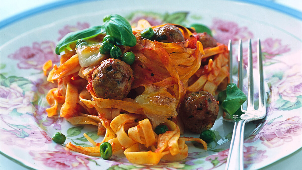 Torta di tagliolini con polpette