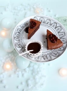 La torta doppio cioccolato al pepe rosa