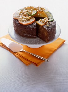 Torta morbida con pinoli e anacardi