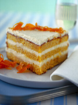 torta-soffice-di-carote-con-le-mandorle ricetta