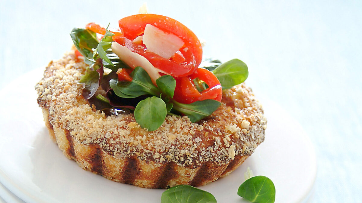 Tortini con misticanza e peperoni
