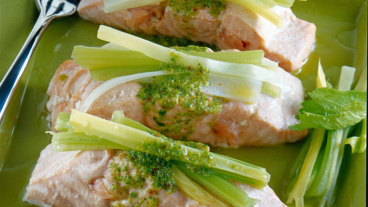 Tranci di salmone con salsa piccante